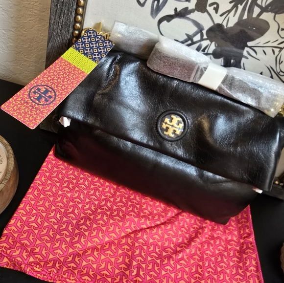 Tory Burch Black Leather City Foldover Messenger - Picture 5 of 11